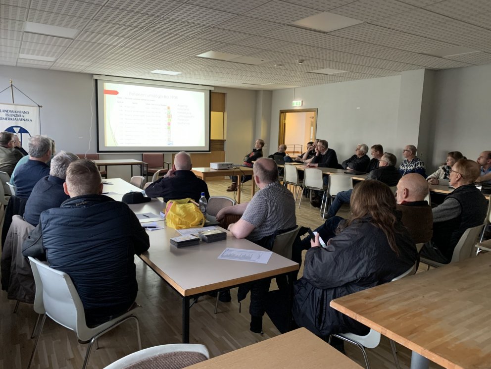 Fjölmenni á fyrsta fundi eftir Covid